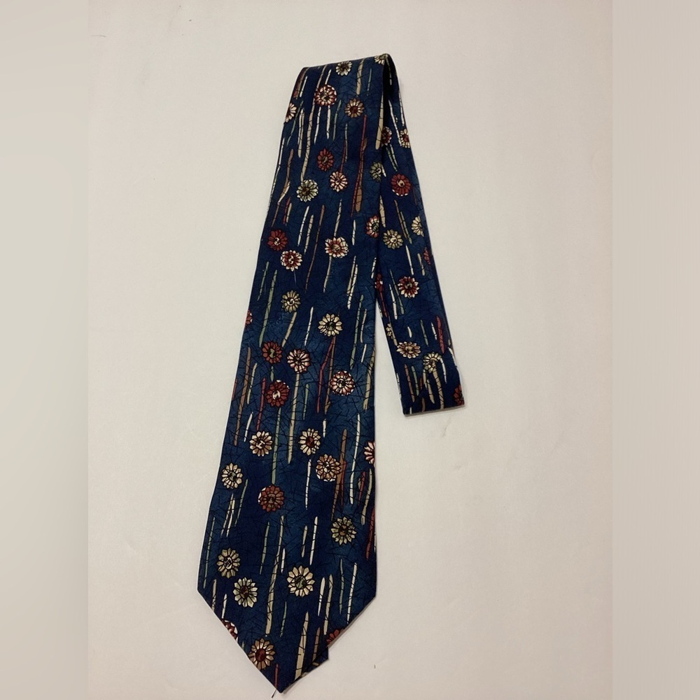 City Street Floral Men’s Necktie